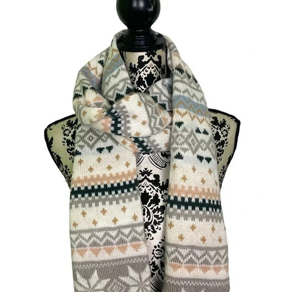 H&M Scarf - Picture 4 of 5